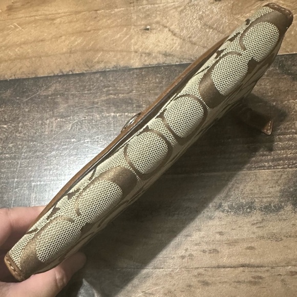 Coach Signature CC Canvas Tri-Fold Wallet - Picture 7 of 10